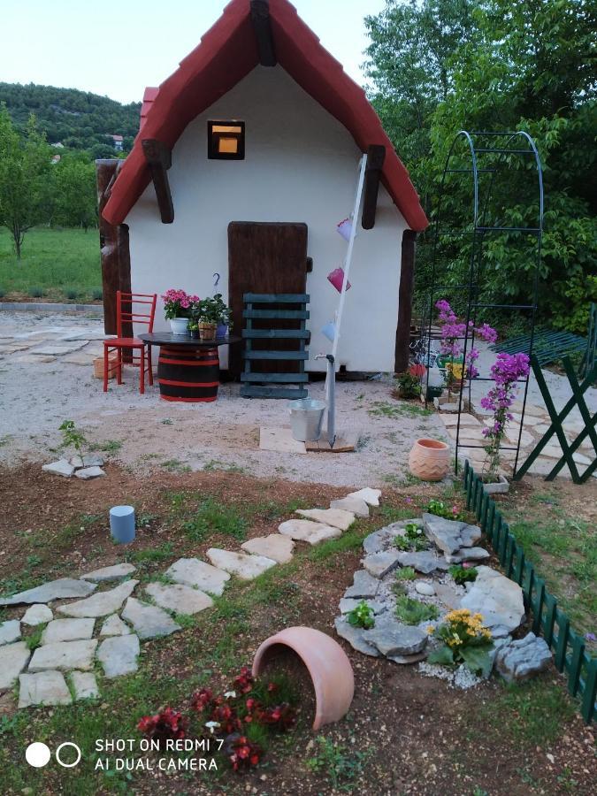 Krka Fairytale Little Castle Hotel Skradin Exterior photo